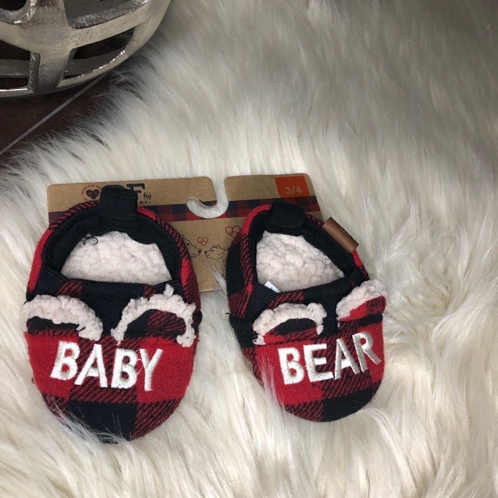 Baby bear buffalo plaid dearfoams slippers 3-4 mnt